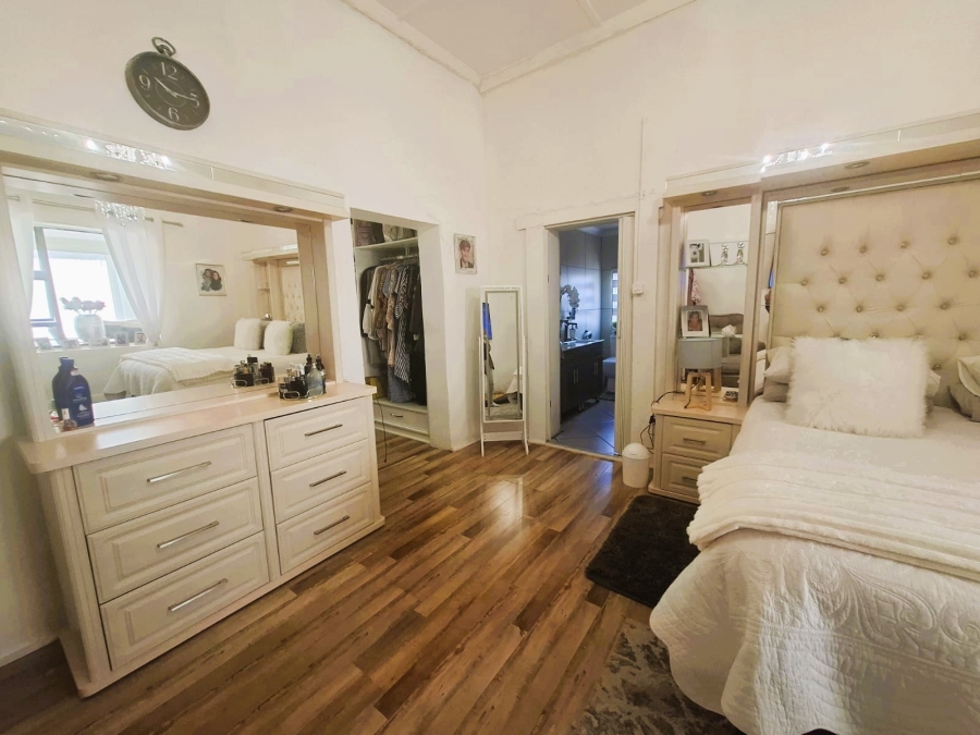 5 Bedroom Property for Sale in Villiers Free State